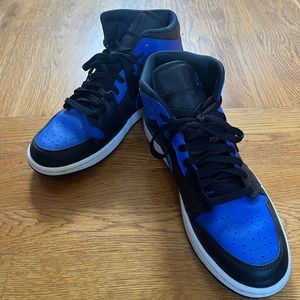 Jordan 1 Mids. Amazing condition.